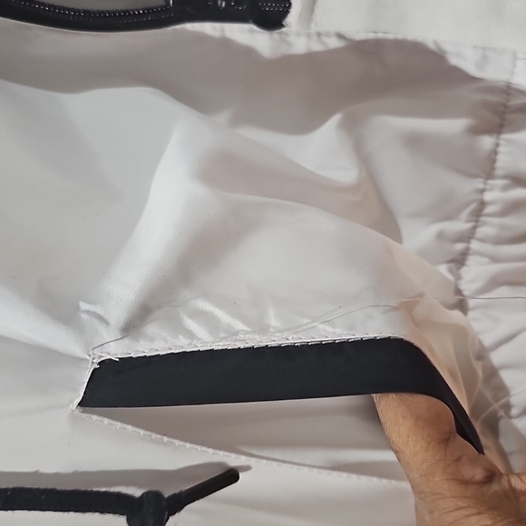 Ashley by 26 International Utility collection White and Silver Puffer Jacket med - Picture 10 of 12